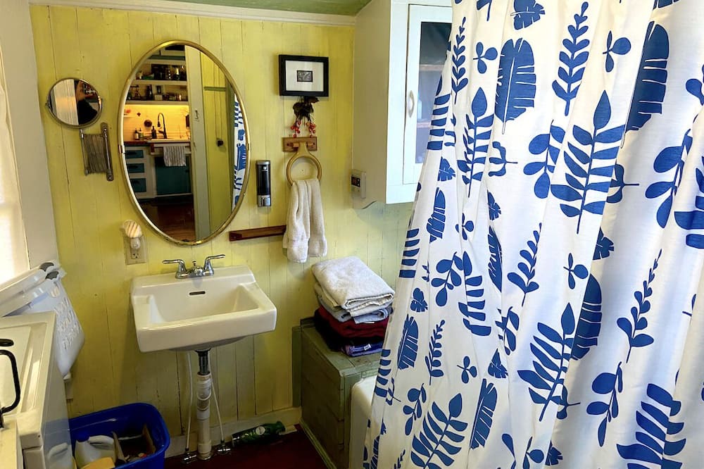 Photo of Bathroom in Eunice