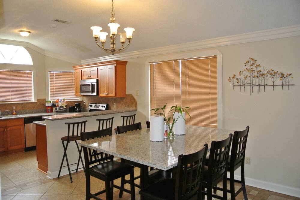 Photo of Kitchen in Tall Timbers - Brechtel