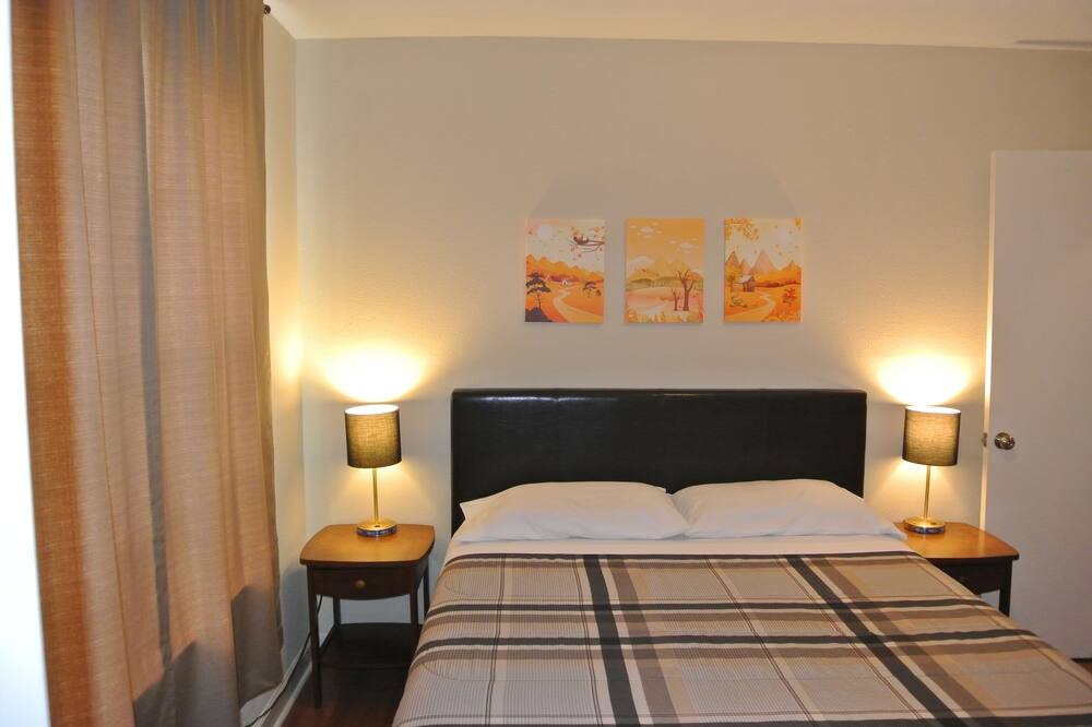 Photo of Bedroom in Tall Timbers - Brechtel
