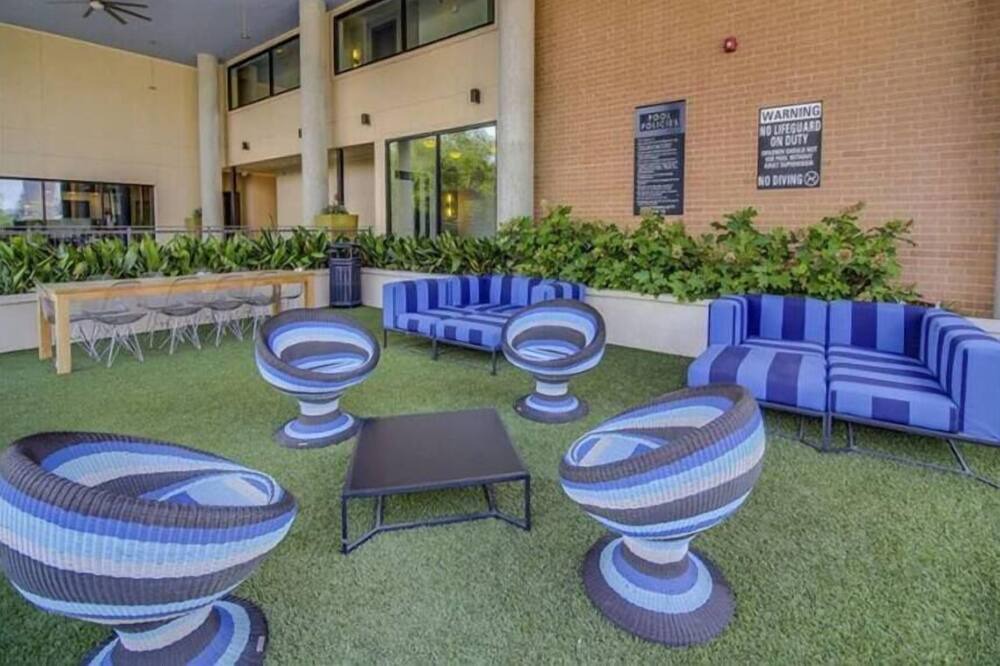 Photo of Outdoor in Knox - Henderson