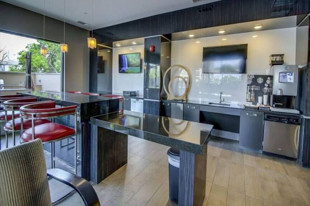 Photo of Kitchen in Knox - Henderson