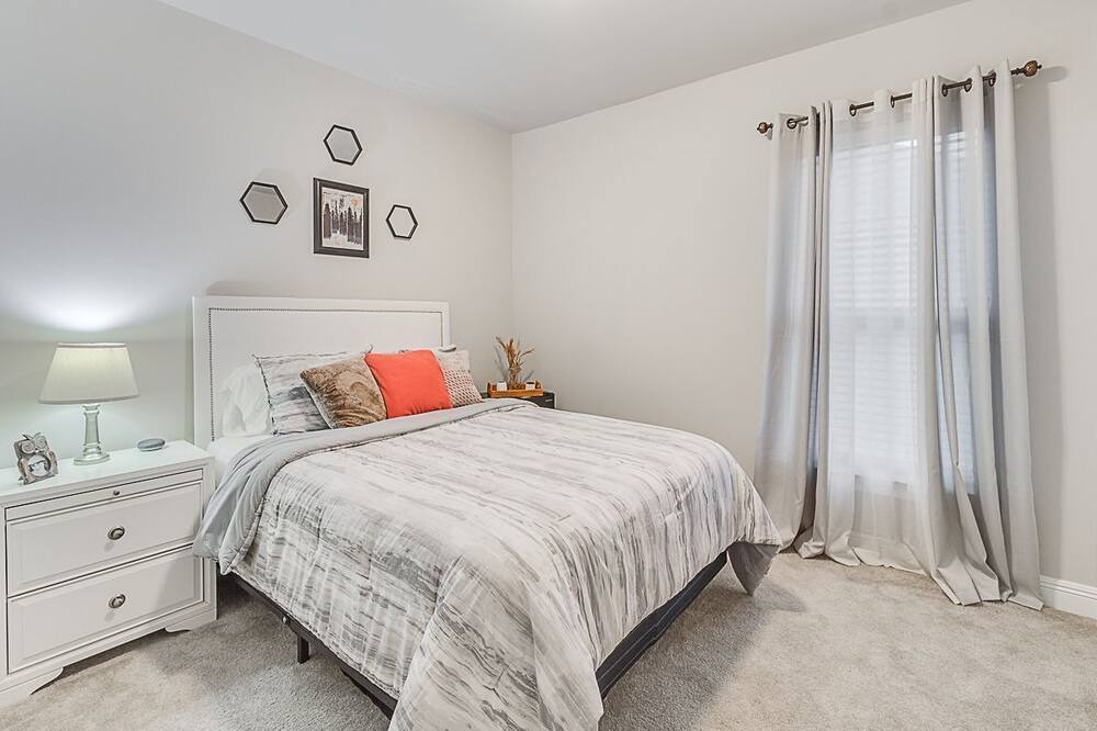 Photo of Bedroom in Youngsville