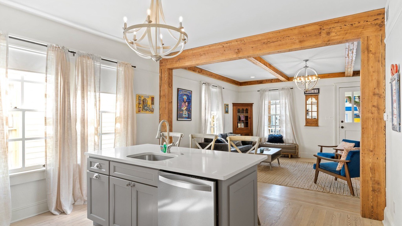 Photo of Kitchen in Uptown Historic District