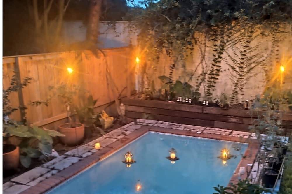Photo of Outdoor in Seventh Ward