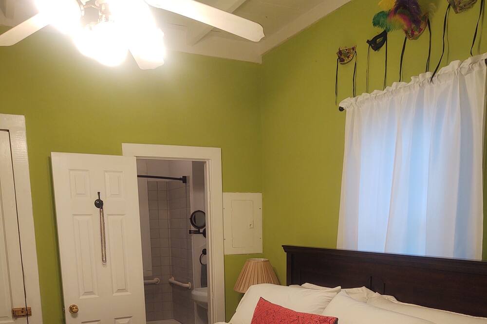 Photo of Bedroom in Seventh Ward