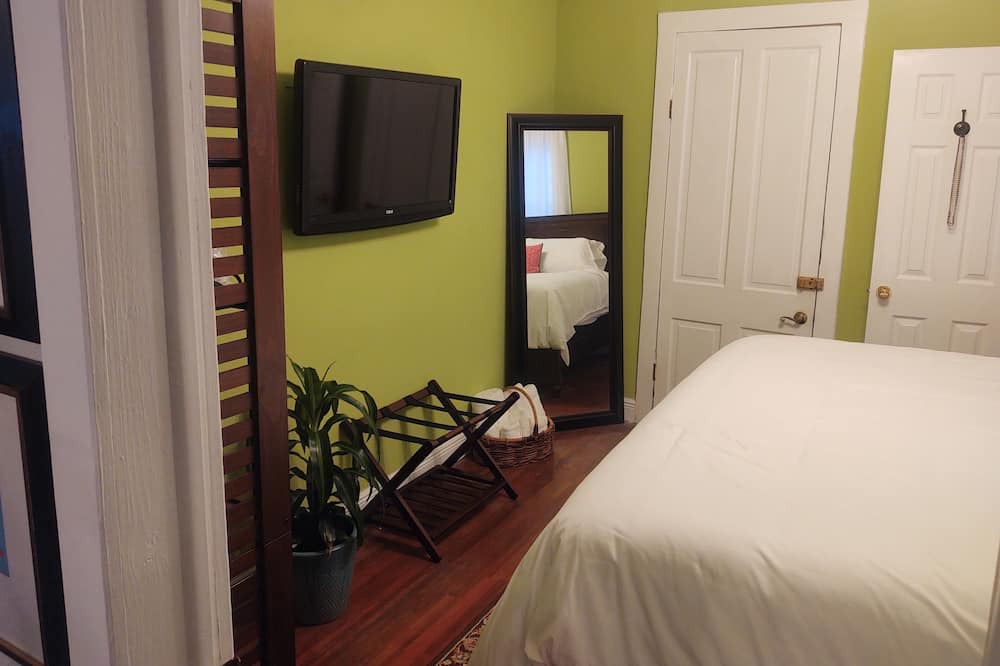 Photo of Bedroom in Seventh Ward