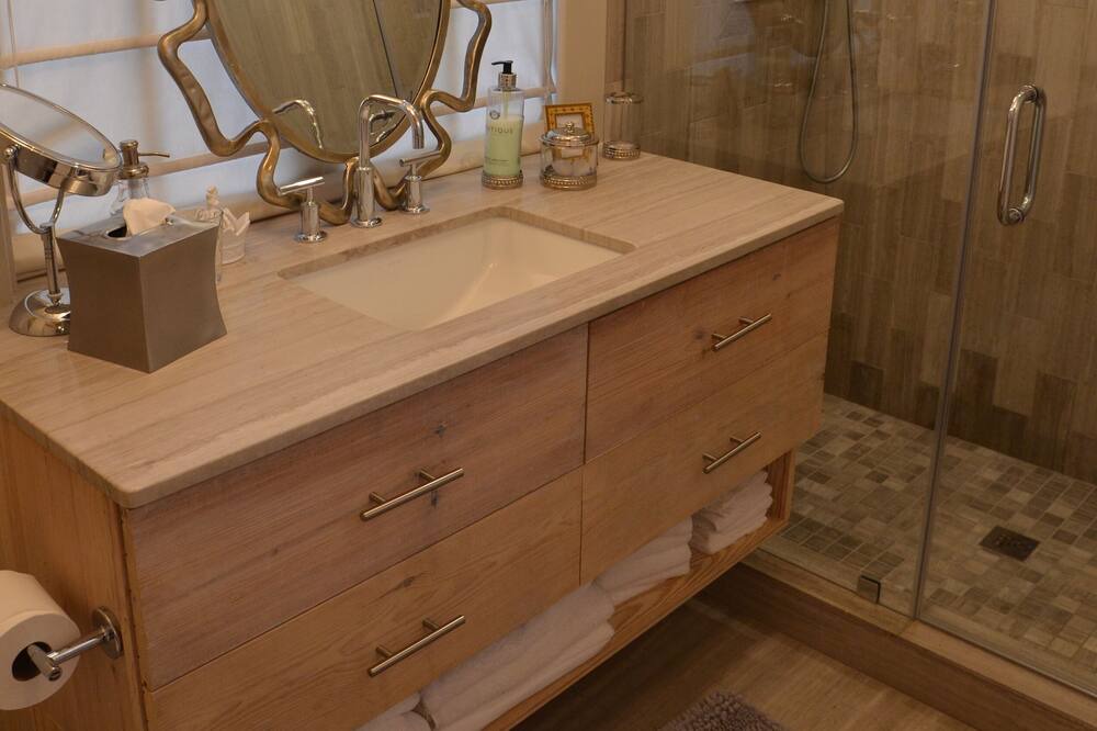 Photo of Bathroom in Carrollton