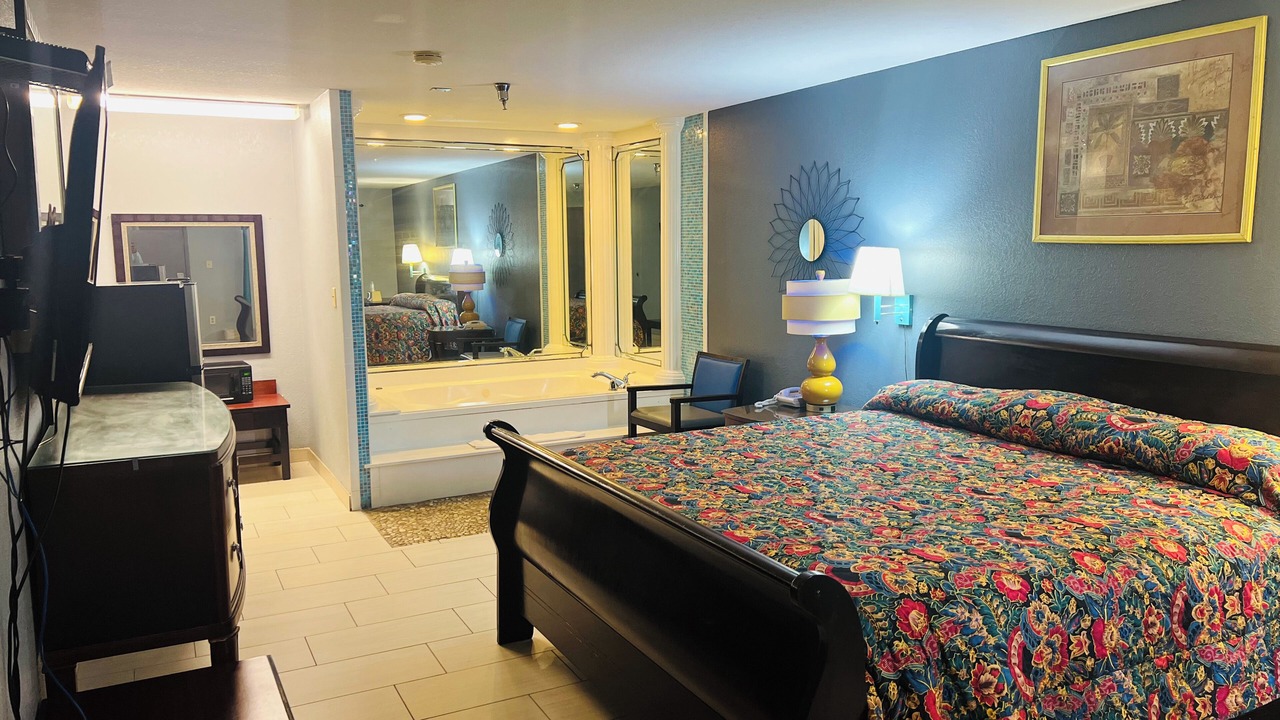 Photo of Bedroom in Lobdell/Woodale