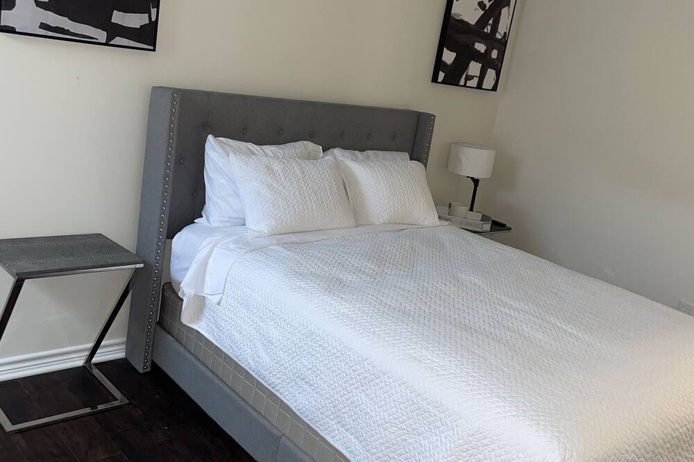 Photo of Bedroom in Tall Timbers - Brechtel