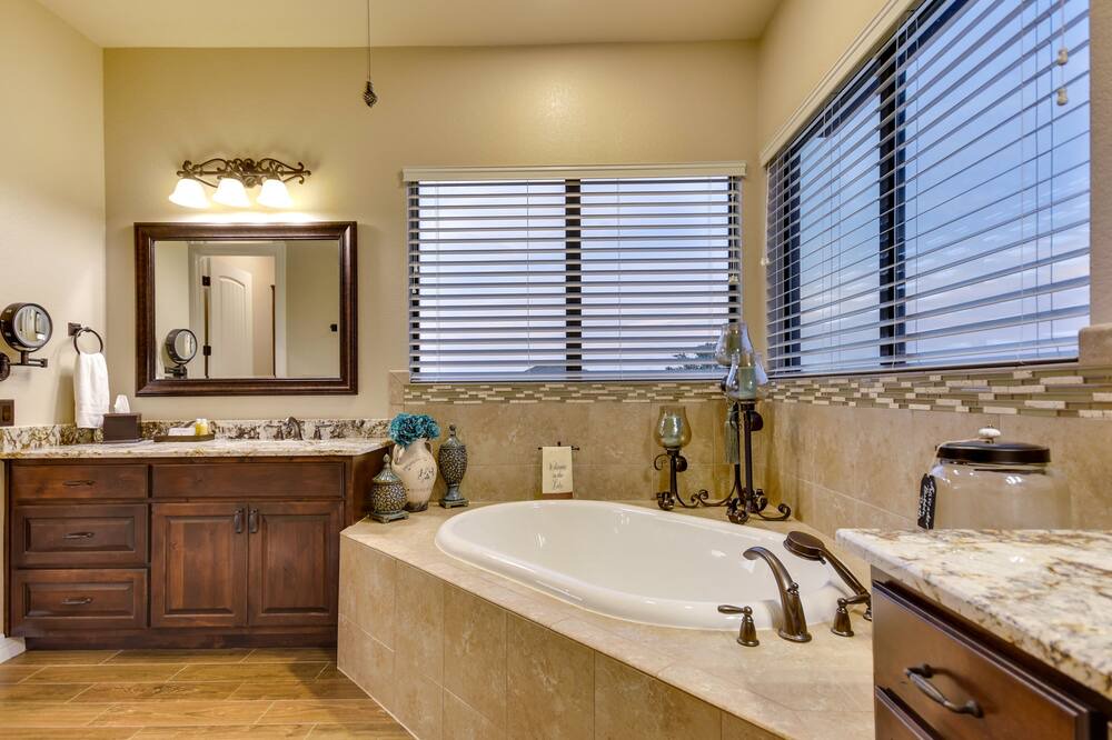 Photo of Bathroom in Highland Lake Estates