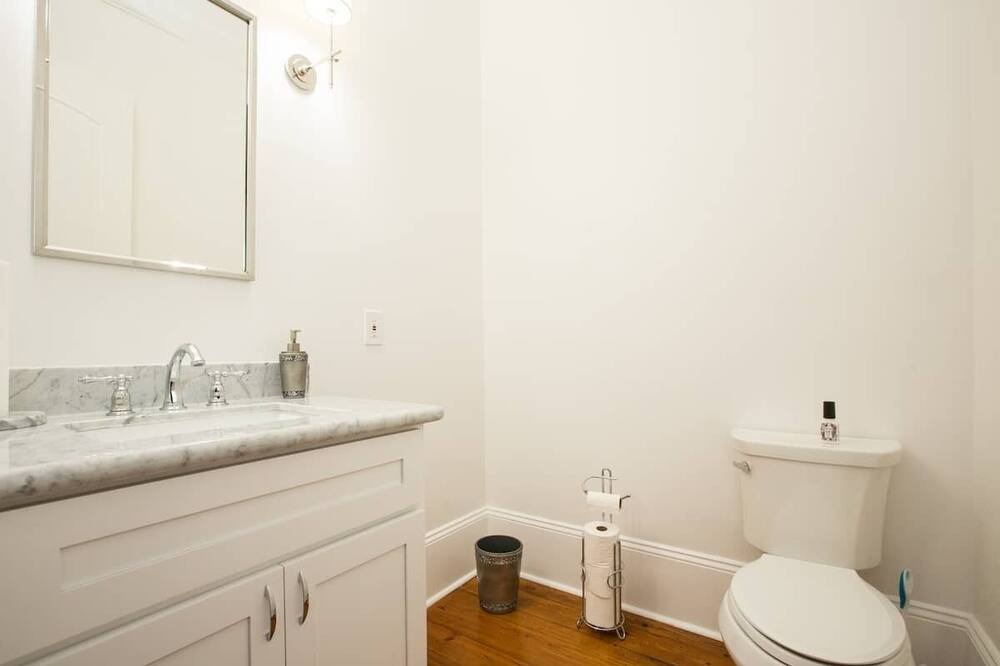 Photo of Bathroom in Audubon