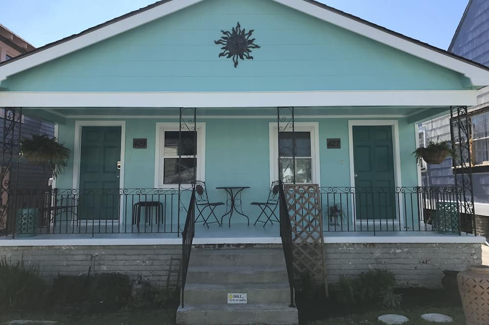 Photo of Others in Algiers Point