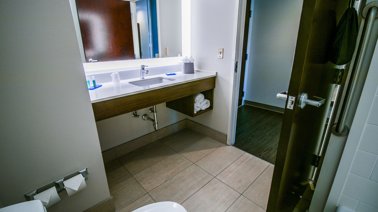 Photo of Bathroom in Port Allen