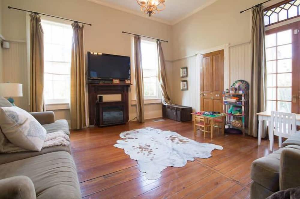 Photo of Bedroom in Carrollton