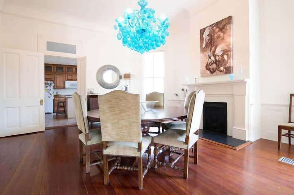 Photo of Bedroom in Carrollton