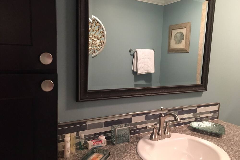 Photo of Bathroom in Carencro