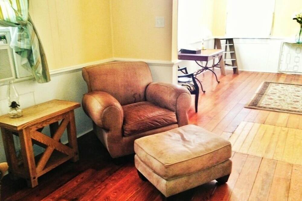 Photo of Livingroom in McDonough