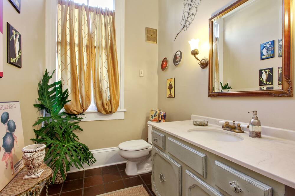 Photo of Bathroom in Carrollton