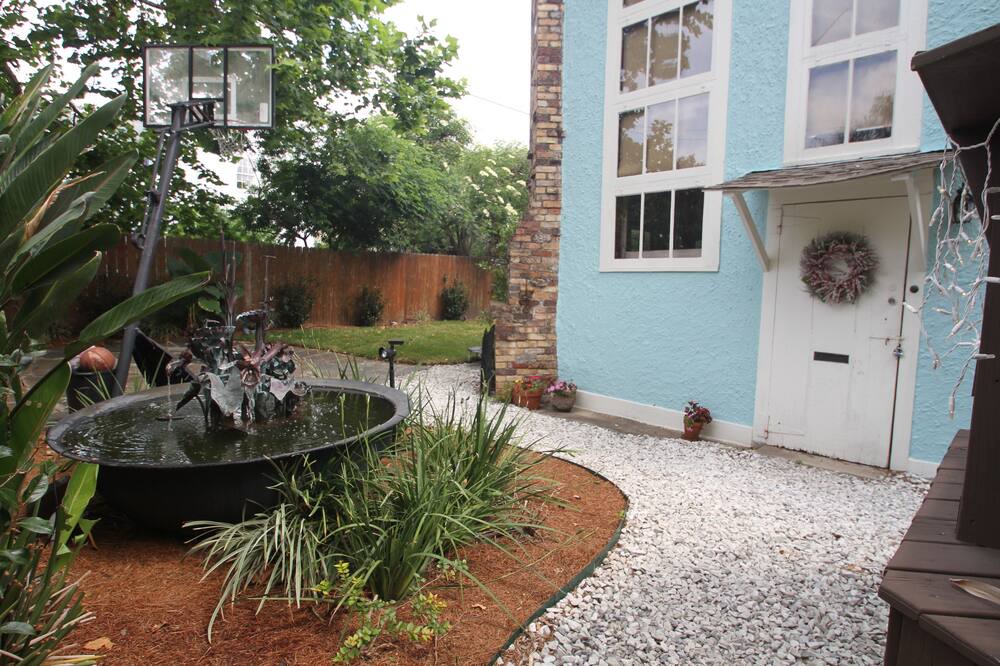 Photo of Outdoor in Carrollton