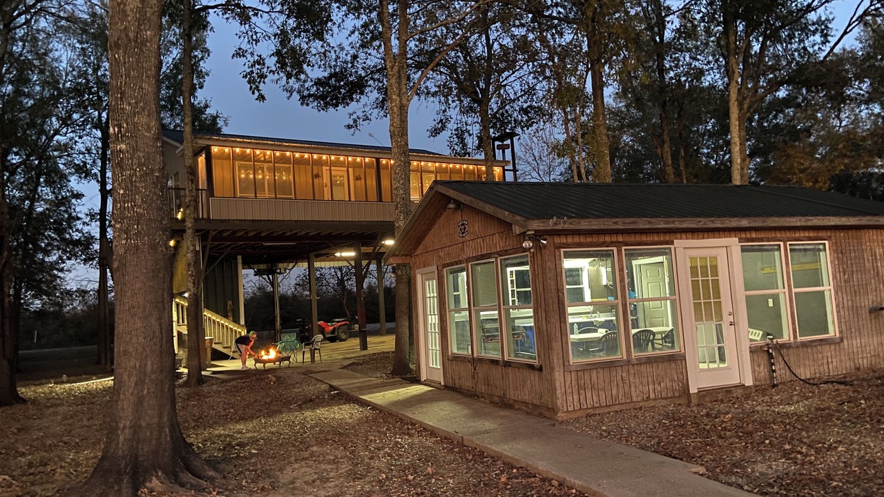 Photo of Outdoor in Acme