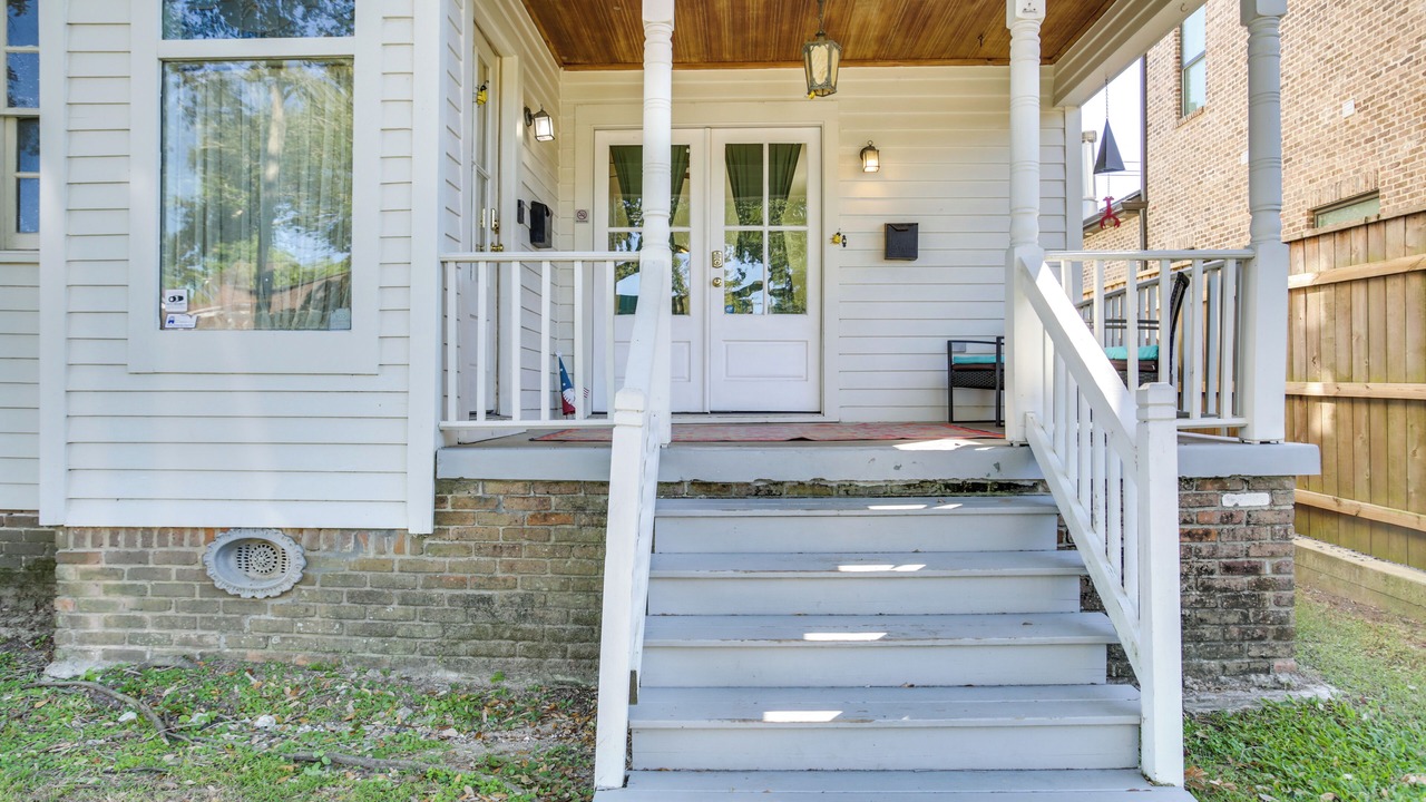 Photo of Outdoor in Lakeview