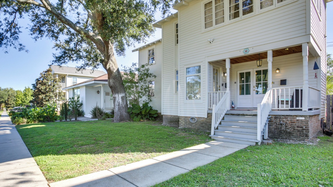 Photo of Outdoor in Lakeview