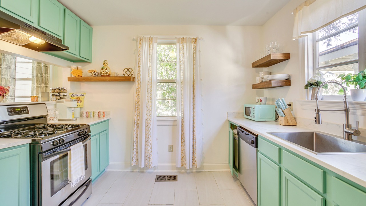 Photo of Kitchen in Lakeview