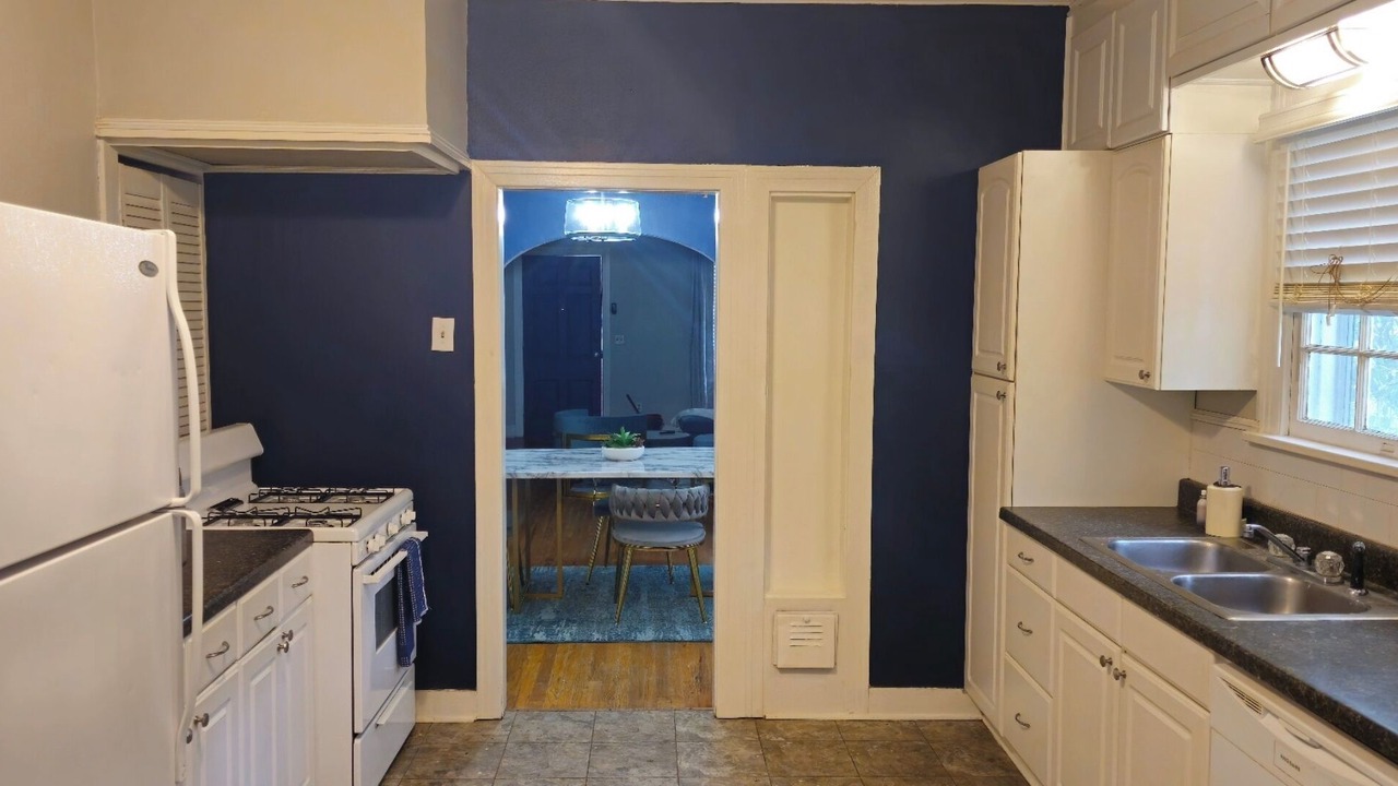 Photo of Kitchen in Highland Historic District