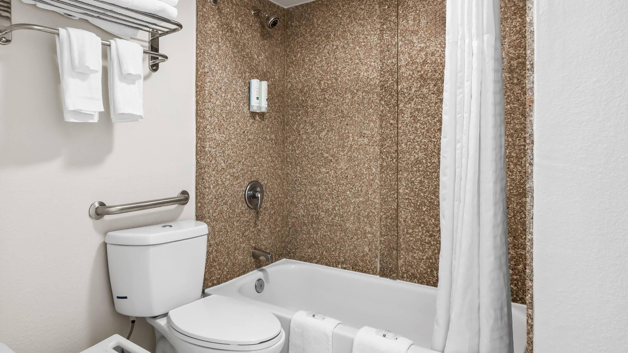 Photo of Bedroom in Harvey