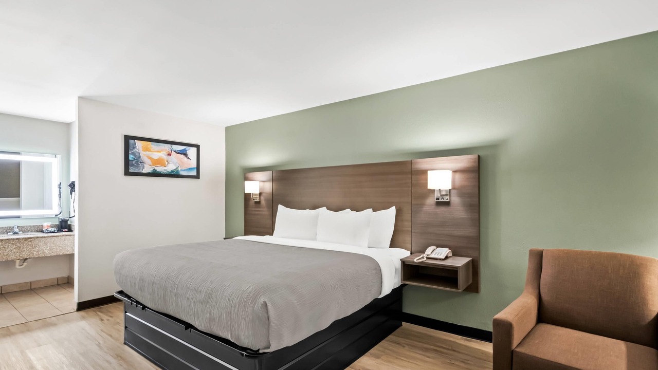 Photo of Bedroom in Harvey