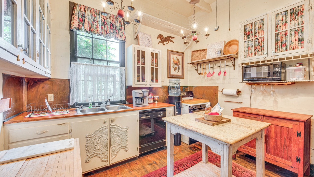 Photo of Kitchen in New Roads