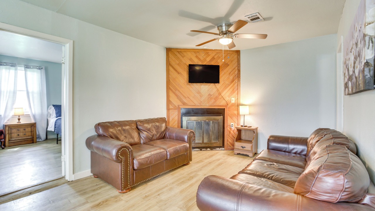 Photo of Livingroom in Gonzales