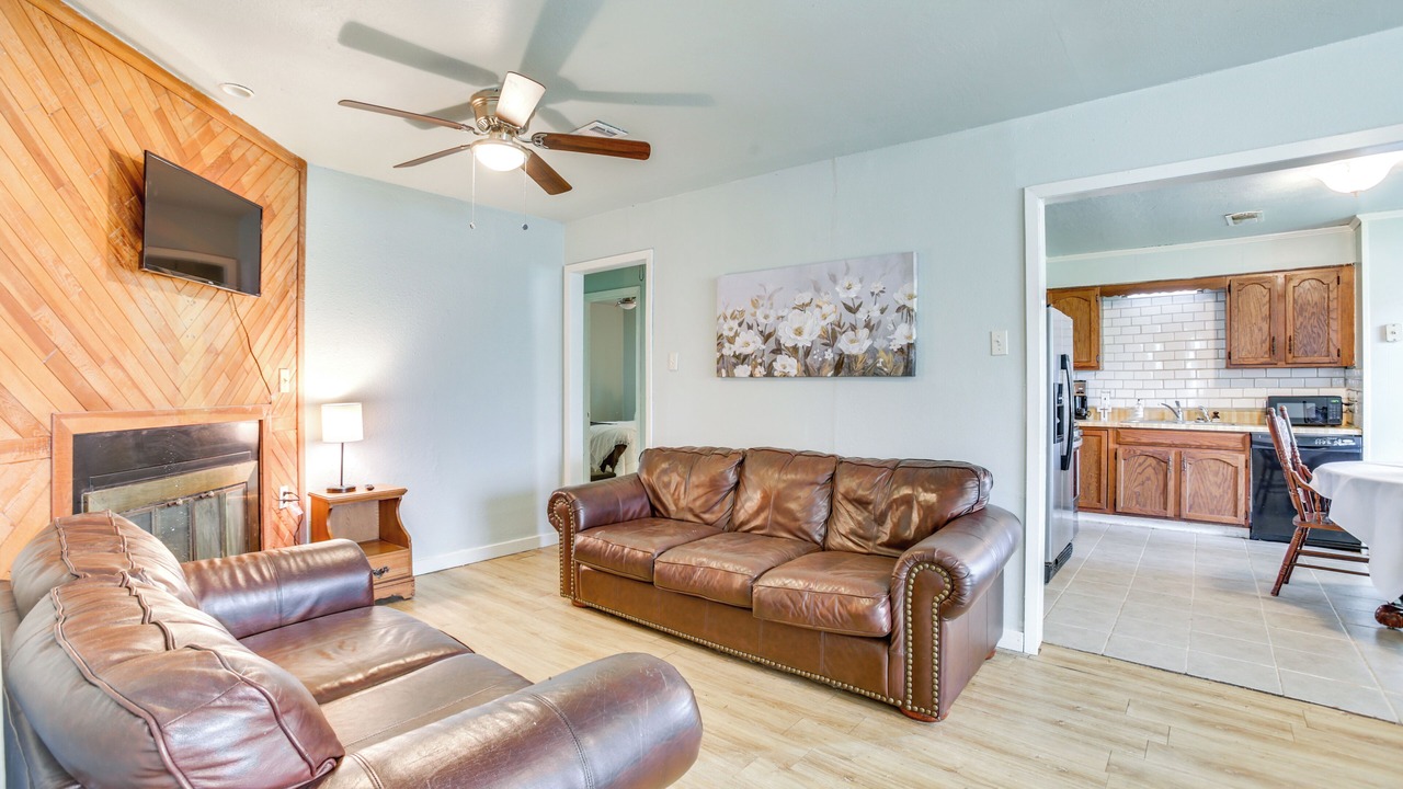 Photo of Livingroom in Gonzales