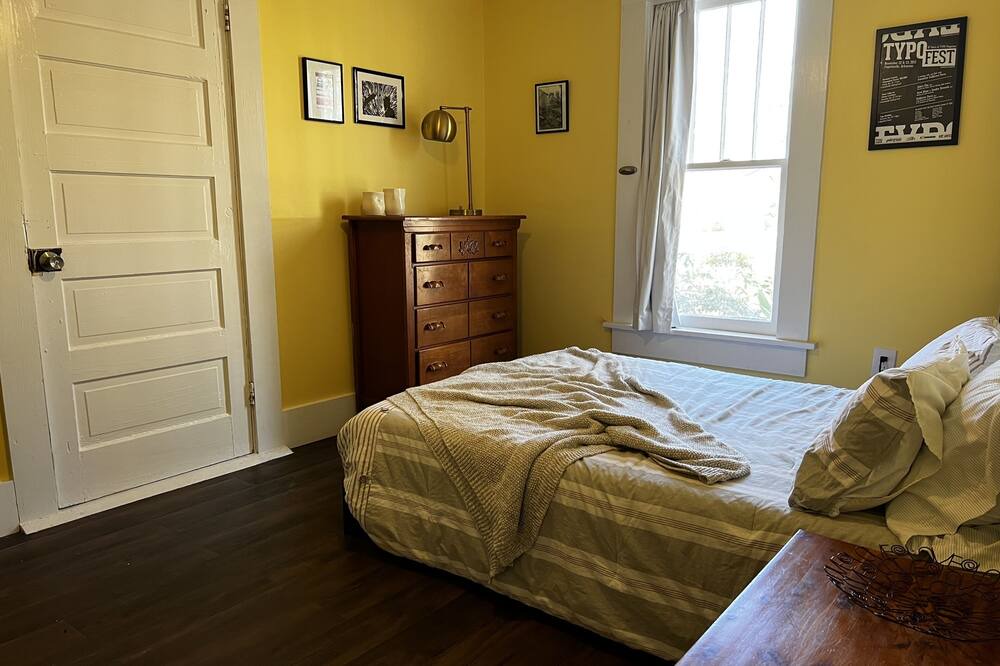 Photo of Bedroom in Hattiesburg