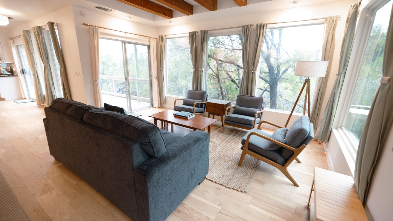 Photo of Livingroom in Apache Shores