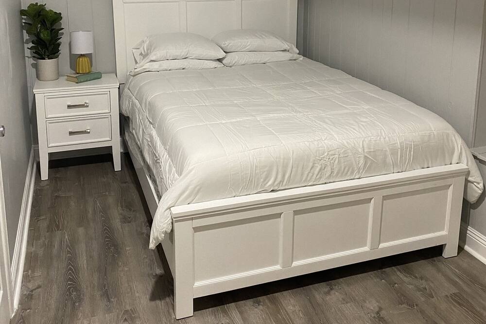 Photo of Bedroom in Old Aurora