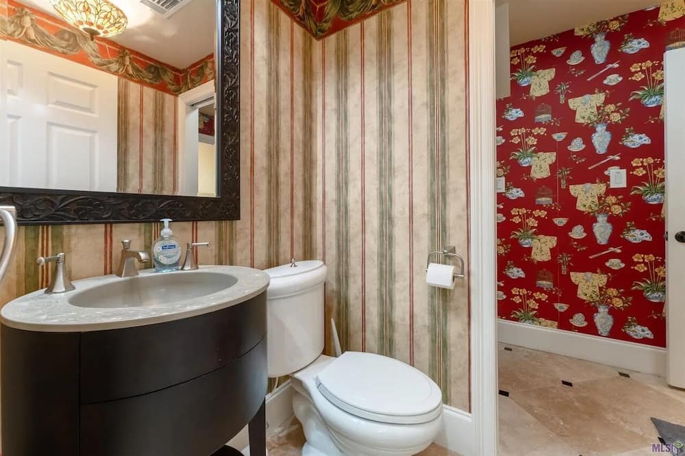 Photo of Bathroom in Maurepas