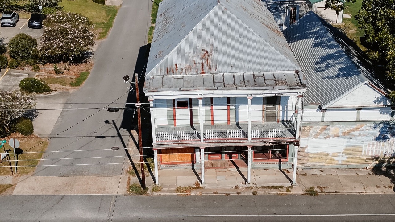 Photo of Buildings in Lebeau
