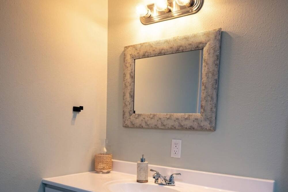 Photo of Bathroom in Negreet
