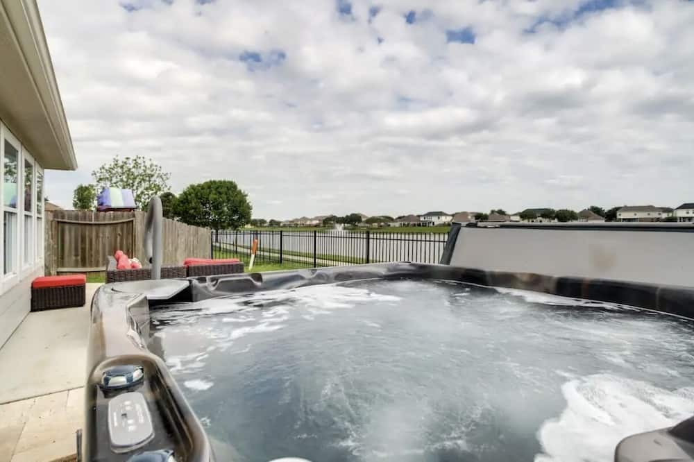 Photo of Outdoor in Rosenberg