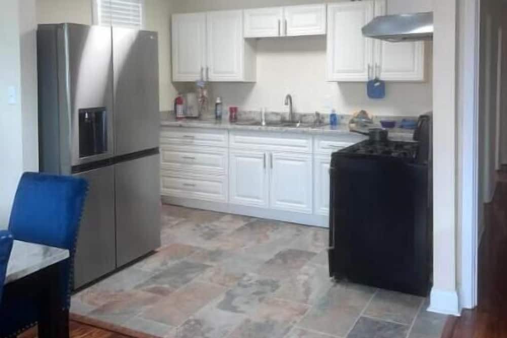 Photo of Kitchen in Behrman