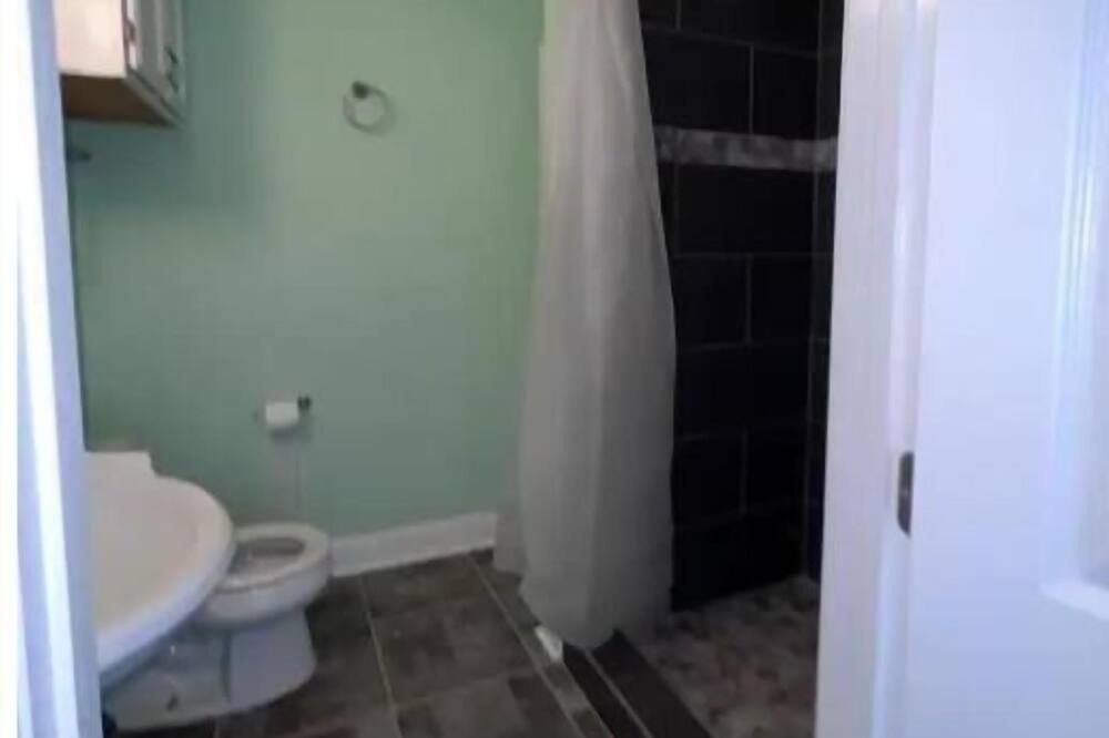 Photo of Bathroom in Behrman