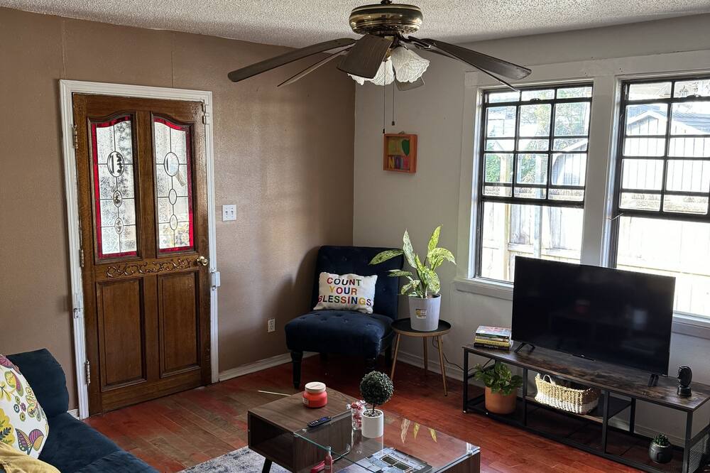 Photo of Livingroom in Gentilly Terrace