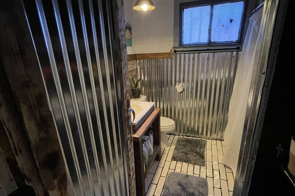 Photo of Bathroom in Gentilly Terrace