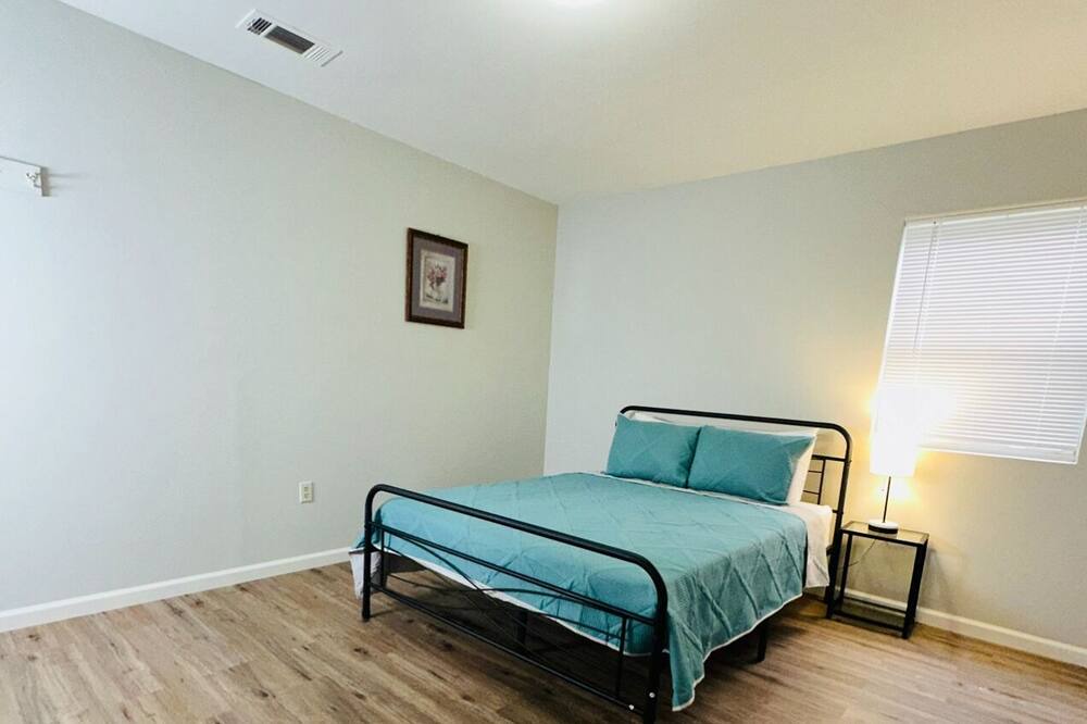 Photo of Bedroom in Hollygrove