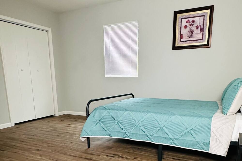 Photo of Bedroom in Hollygrove