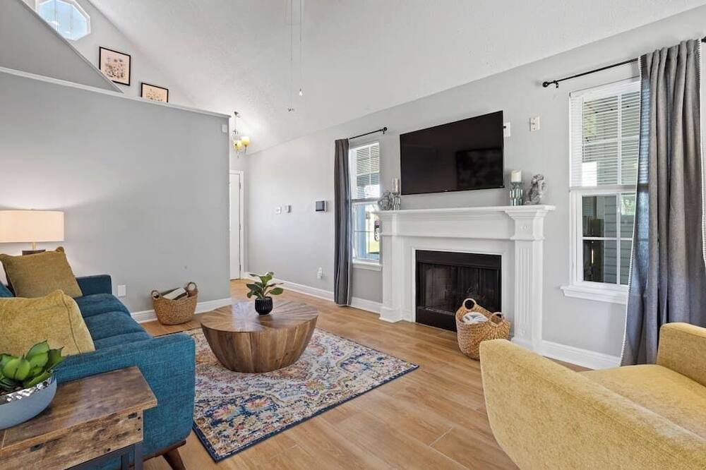 Photo of Livingroom in Biloxi