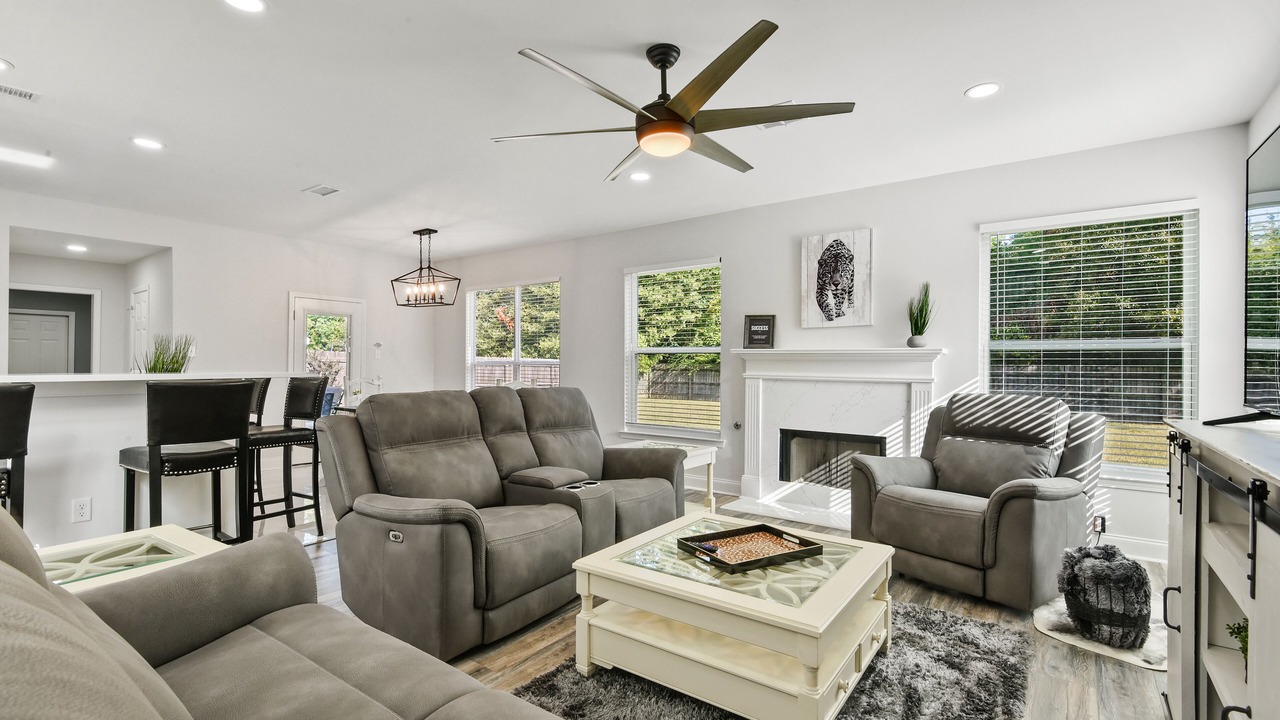 Photo of Livingroom in Zachary