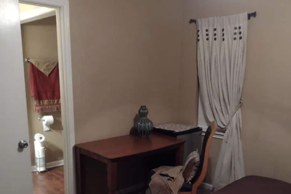 Photo of Bedroom in Park Forest - LA North