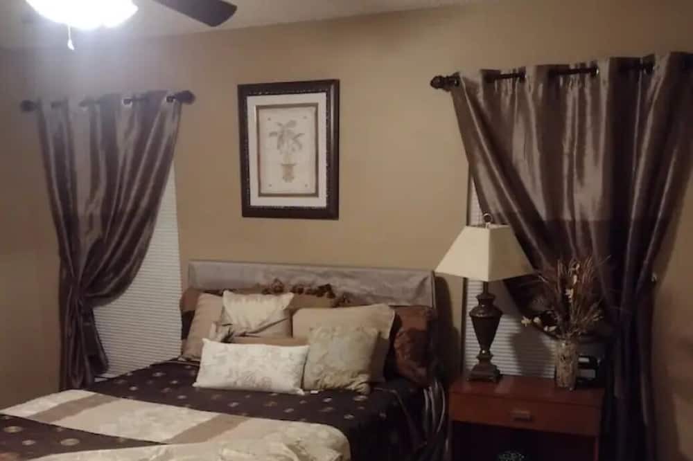 Photo of Bedroom in Park Forest - LA North